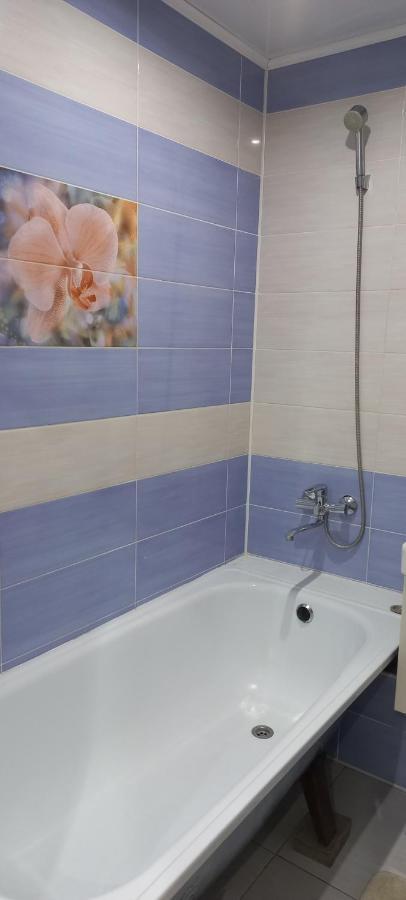 1-Комнатная Квартира Uralsk Exterior photo